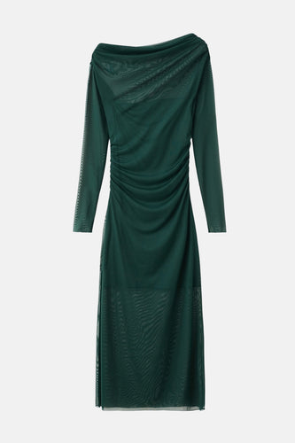 Donkergroene mesh jurk met lange mouwen.