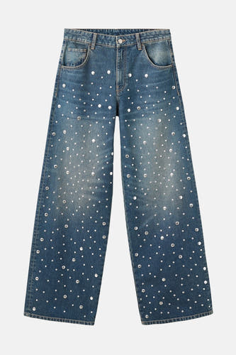 Jean droit bleu marine de MANGO, orné de strass argentés.