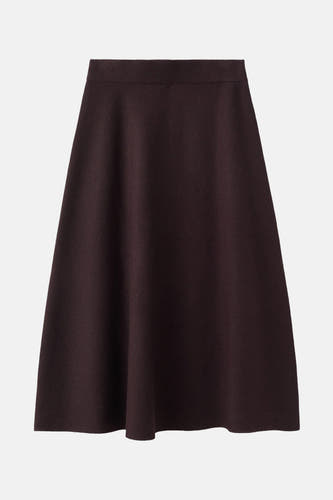 Longue jupe bordeaux de MANGO, tissu lisse avec une silhouette en A.