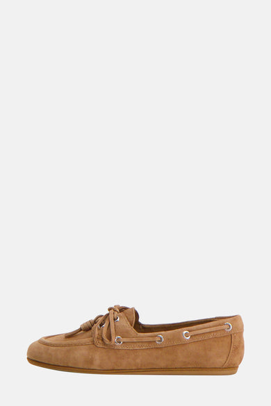 Bottines beige MANGO, avec des détails vintage et une texture en cuir suédé, en vue de côté.