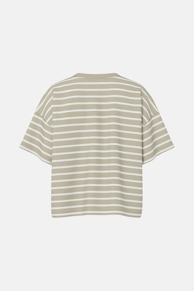 Beige T-shirt met korte mouwen van PIECES®, gestreept met witte lijnen, achterkant.