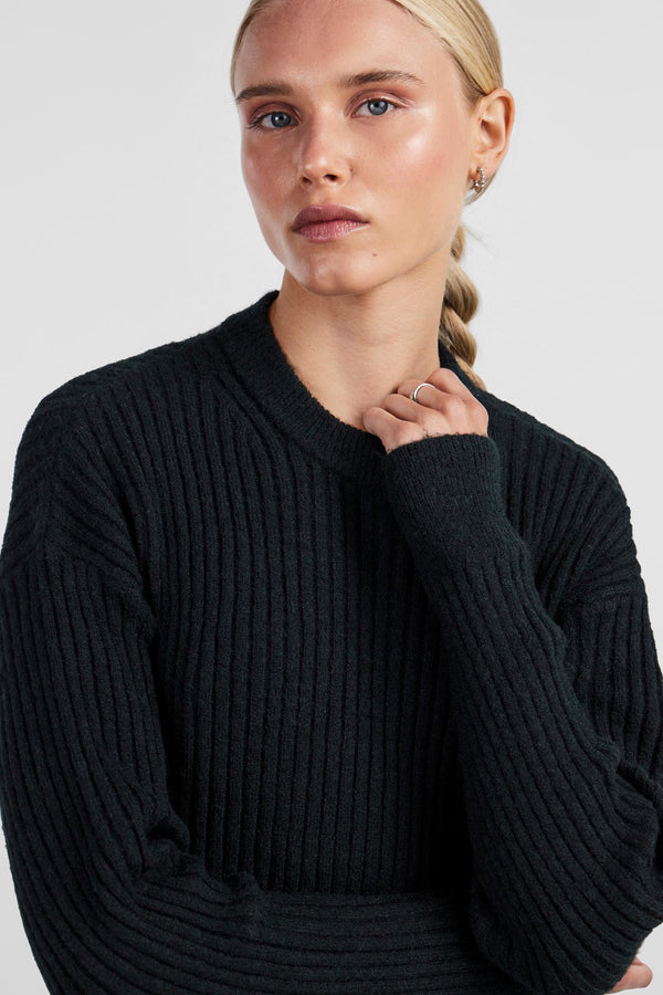 Robes manches longues Noir - PIECES®