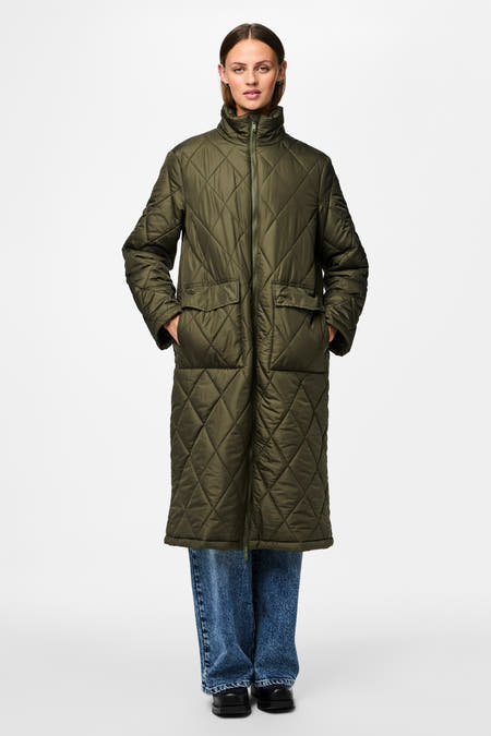 Long manteau vert de PIECES®, avec un motif de carreaux brodé et une haute col, vu de derrière.