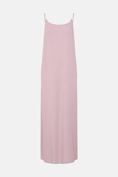 Robe sans manches de PIECES® en rose, avec des fines bretelles et une texture lisse.