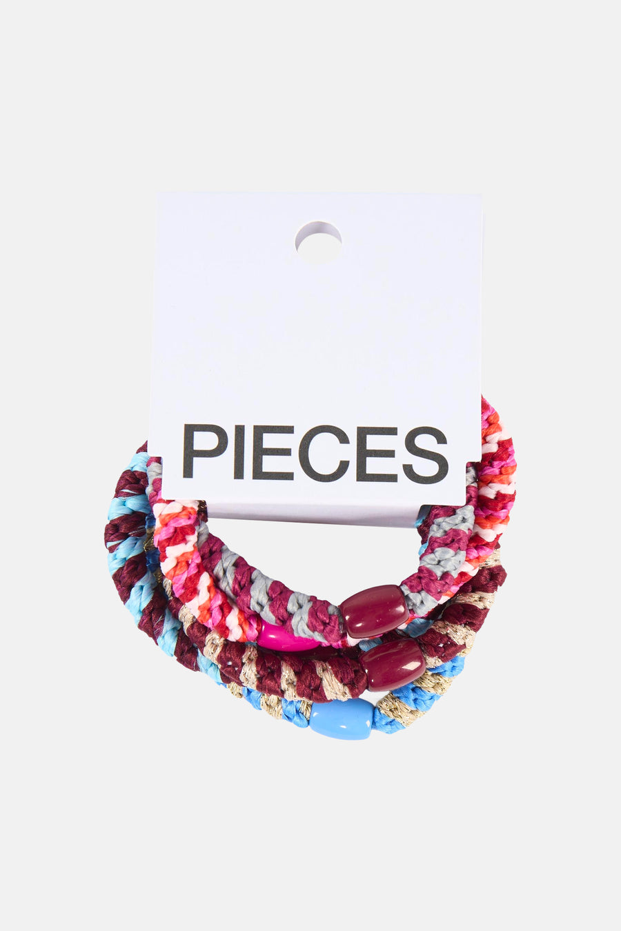 Multicolor gevlochten haar elastiekjes van PIECES® met bordeauxrode, roze en blauwe kralen.