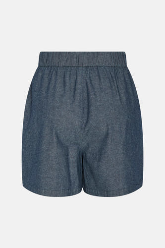 Short en denim de PIECES®, avec une ceinture élastique, dans un lavage bleu moyen.
