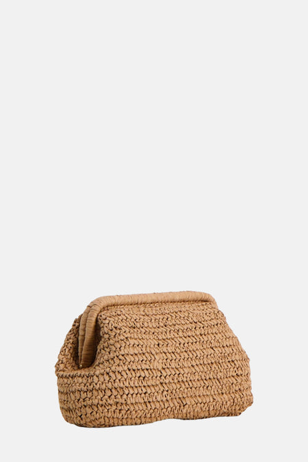 Toilettas beige de PIECES® avec texture tressée et forme classique de pochette.