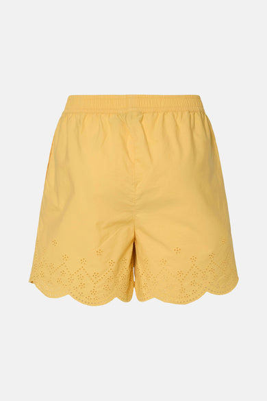 Short bleu de PIECES avec une ceinture élastique et une broderie décorative sur l'ourlet.