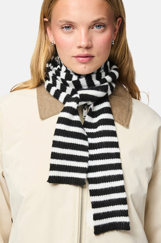 PCJAYA LONG NARROW SCARF BC - PIECES®