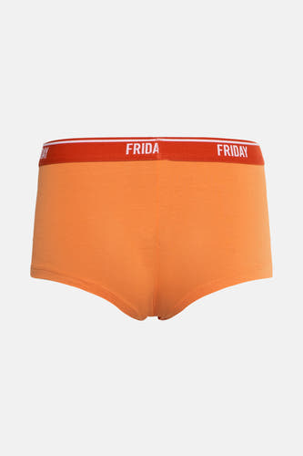 Oranje shorty van PIECES® met een elastische tailleband met de tekst 'FRIDA' en 'FRIDAY'.
