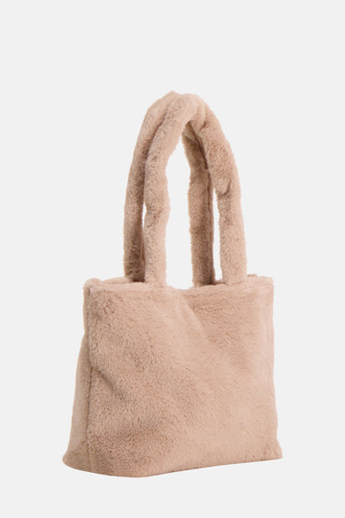 Sac épaule écru de PIECES® avec une douce texture veloutée et des anses coordonnées.