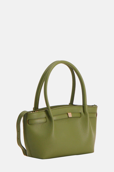 Groene handtas van PIECES®, met korte handvatten en een goudkleurige sluiting.
