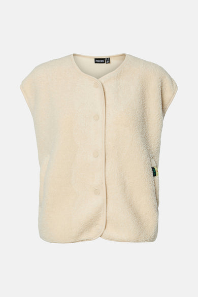 Veste écru de PIECES®, avec texture en fourrure et fermeture à boutons devant.