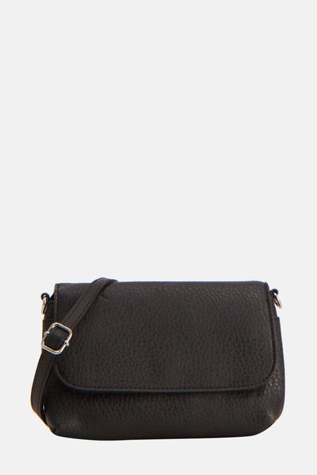 Sac à dos noir de PIECES, avec du texture et des détails argentés.