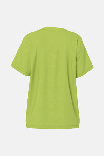 Groene T-shirt van PIECES® met korte mouwen en een effen design, achterkant.
