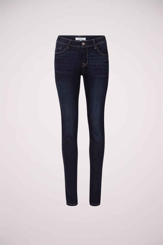 Jean skinny bleu de Morgan De Toi, avec des coutures discrètes et une coupe élégante.