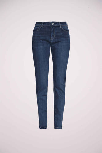 Jean skinny bleu marine de Morgan De Toi, denim uni avec une légère usure.