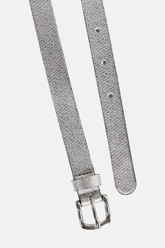 Zilverkleurige riem van Legend, met een subtiele structuur en zilverkleurige gesp.
