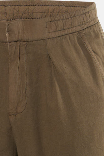 Kaki broek van REDEFINED REBEL, met een elastische tailleband en steekzak.