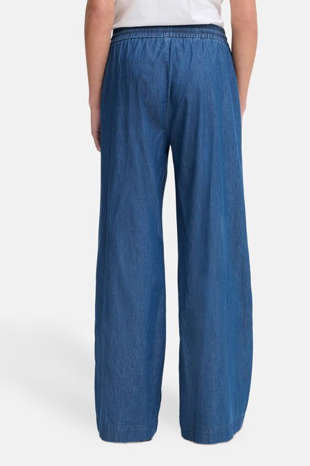 Pantalon bleu de Fransa®, avec des jambes larges et une ceinture élastique, arrière.