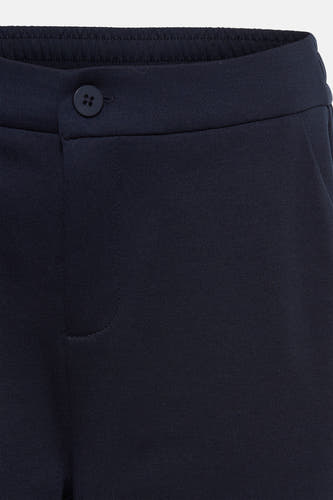 Blauwe kostuumbroek van Fransa, met een elastische tailleband en een enkele knoopsluiting.