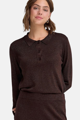 Pull marron avec col rond de France, vu par derrière avec des subtiles paillettes.
