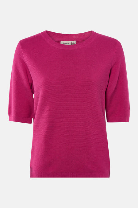 Blouse rose avec col rond de France, fine texture.