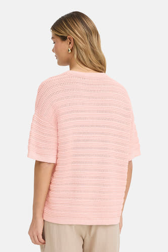 Pull rose à col rond de Fransa, avec un motif en tricot.