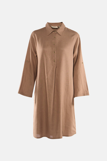 Robe courte marron à manches courtes de Fransa, avec col et fermeture à boutons au dos.