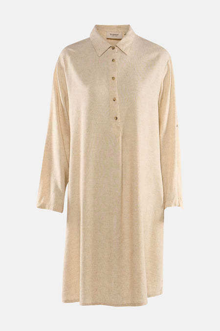 Robe beige à manches courtes de Fransa, avec fermeture à boutons et coupe droite.