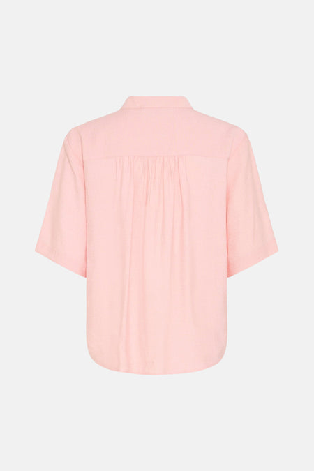 Roze hemd van Fransa met korte mouwen, licht gestructureerde stof en plooien op de achterkant.