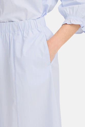 Jupe longue bleue de Fransa, avec des rayures verticales et une taille élastique.