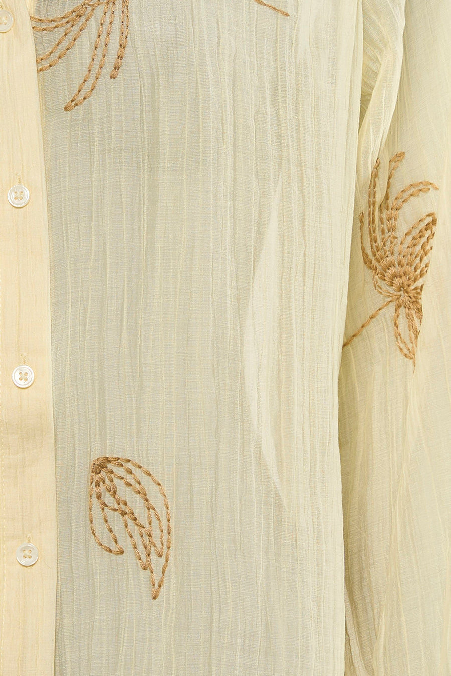 Chemise jaune à manches longues de Fransa avec une texture rayée et des feuilles brodées marron.