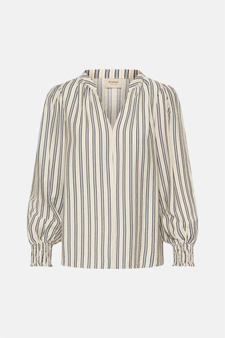 Blouse écru à manches longues de Fransa, rayée de lignes noires et grises verticales.