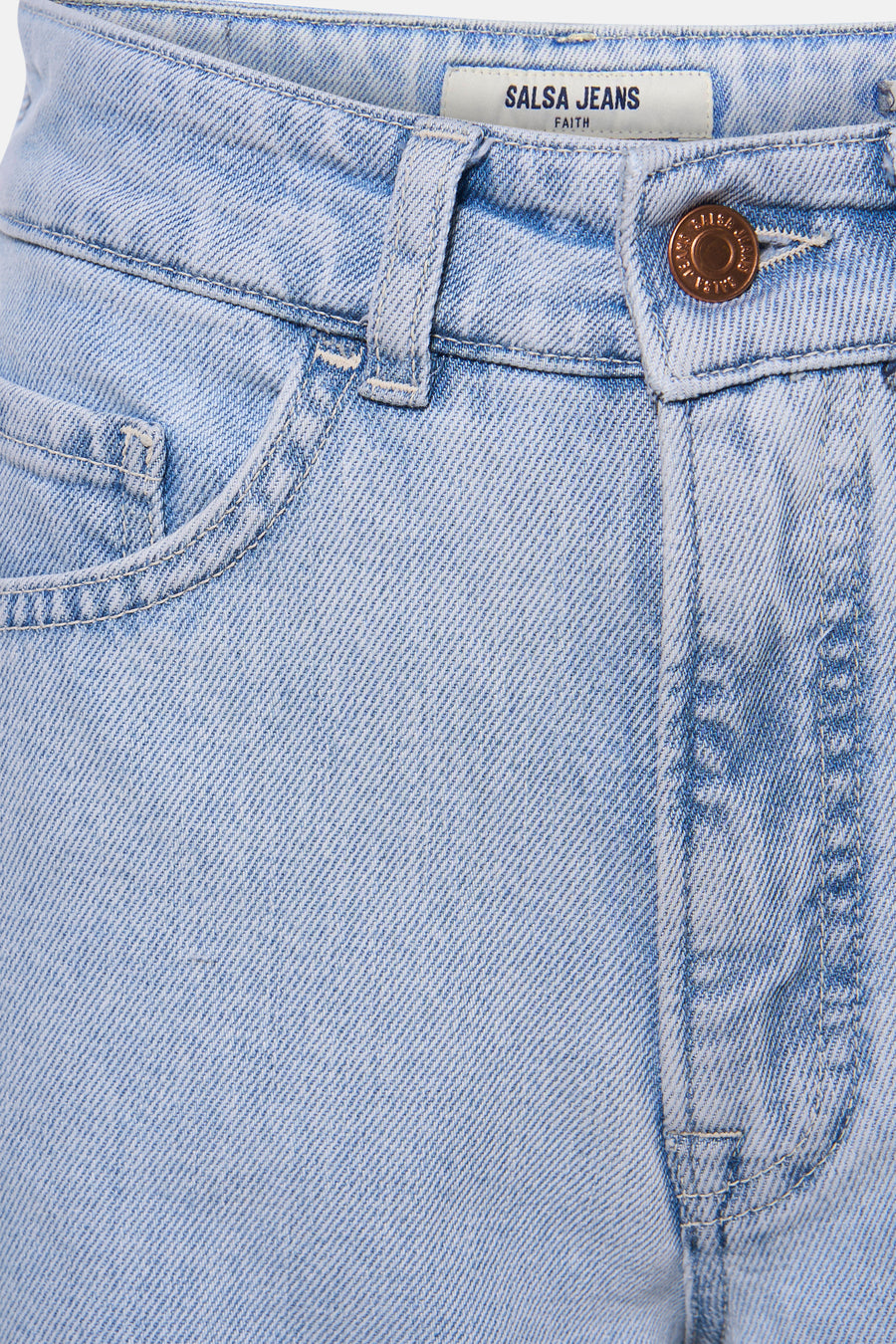 Lichtblauwe denim wide jeans van Salsa Jeans met een knoopsluiting en zakdetail.