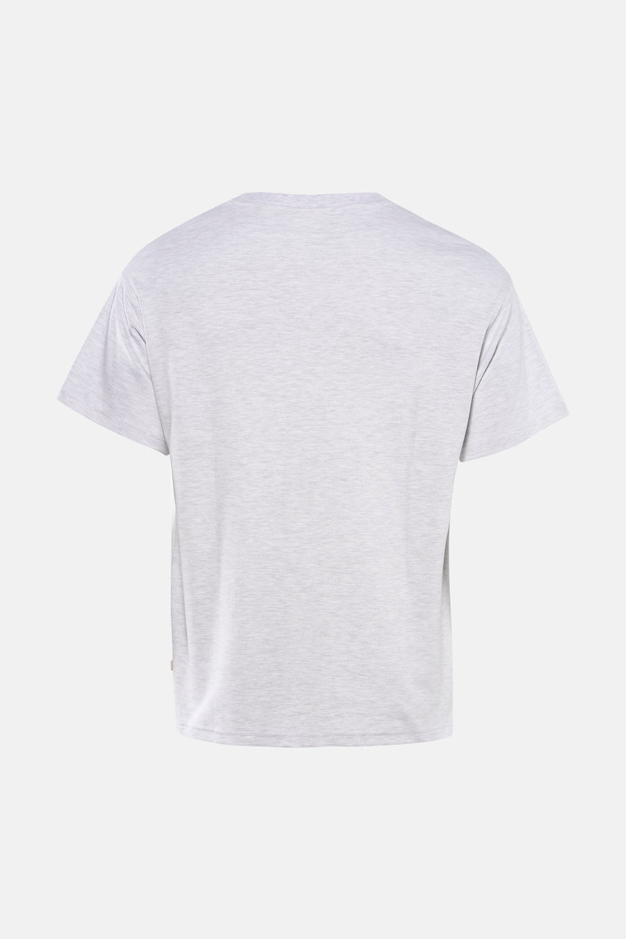 T-shirt gris à manches courtes de SOLID, vu de dos, combiné avec un jean bleu et des chaussures de couleur crème.