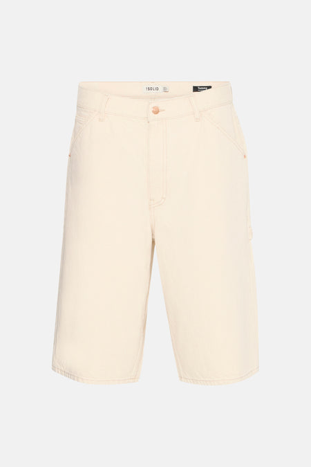 Short en jean écru de SOLID, vu de dos avec poches plaquées et détail workwear sur le côté.