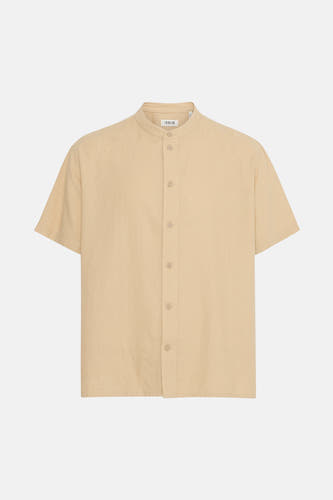 Chemise beige à manches courtes de SOLID, vue arrière, avec une subtile texture.
