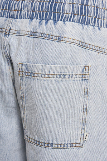 JAKE - light blue denim
