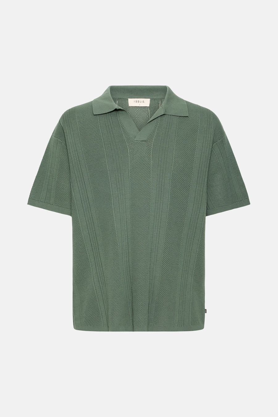 T-shirt vert de SOLID, avec un col ouvert et des lignes verticales.