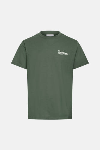 T-shirt vert avec manches courtes de SOLID, avec une impression de texte 'Soulscape' sur la poitrine.
