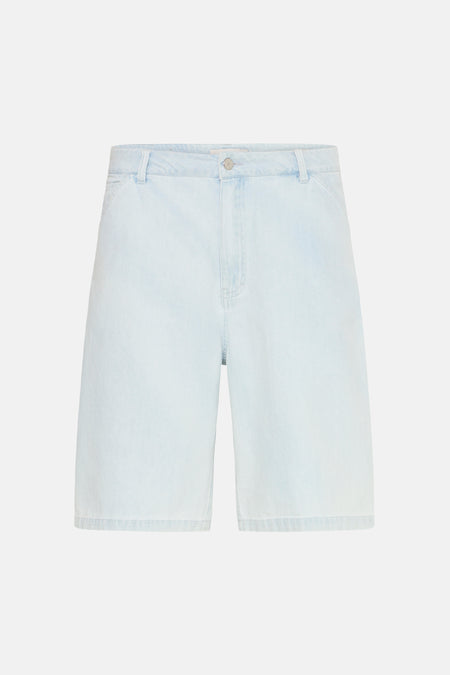 Lichtblauwe denim shorts van SOLID, front view, klassieke pasvorm met rechte pijpen en zichtbare knoopsluiting