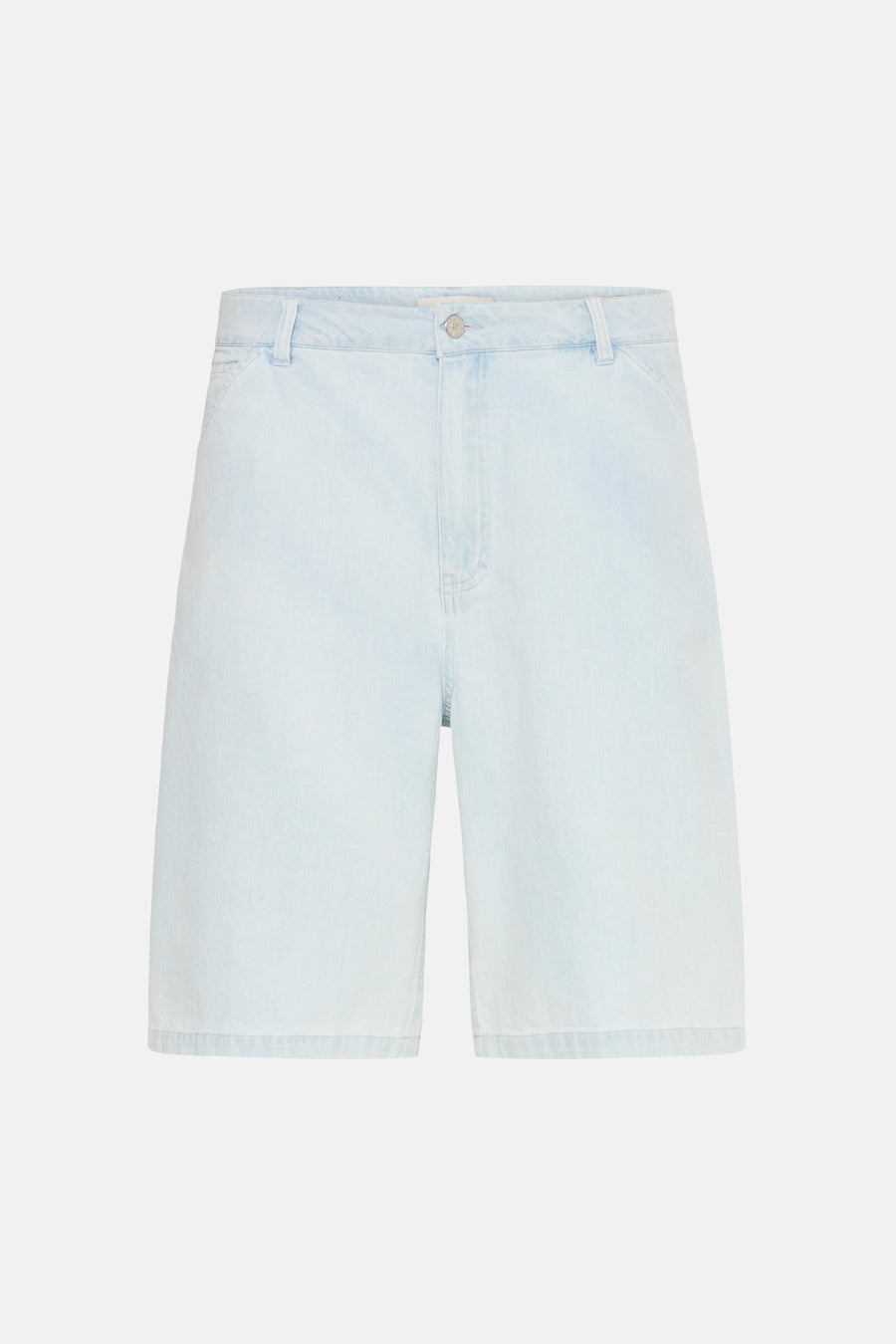 Lichtblauwe denim shorts van SOLID, front view, klassieke pasvorm met rechte pijpen en zichtbare knoopsluiting