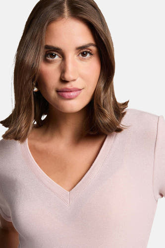 Roze T-shirt met korte mouwen van Morgan De Toi, met een V-hals.