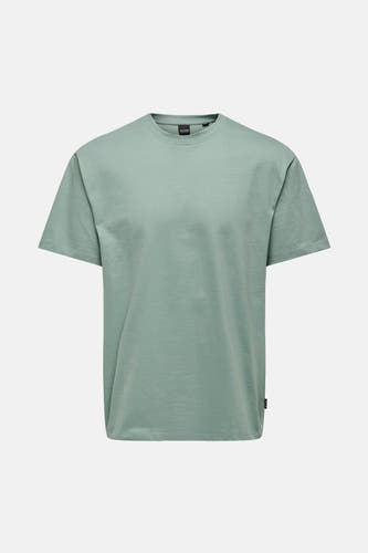 T-shirt vert de ONLY & SONS, avec manches courtes et un décolleté rond simple.