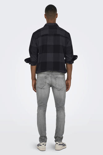 Grijze slim jeans van ONLY & SONS, met achterzakken en een lichte wassing.
