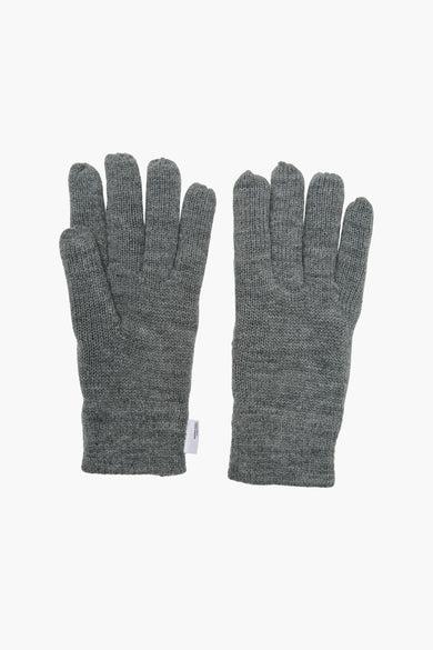 Grijze handschoenen van ONLY & SONS, met fijne breistructuur en een klein merklabel aan de manchet.