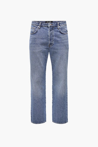 Jean en denim bleu large d'ONLY & SONS avec une légère usure.