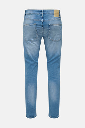 Jean droit bleu clair d'ONLY & SONS, avec des poches classiques et un lavage subtil.