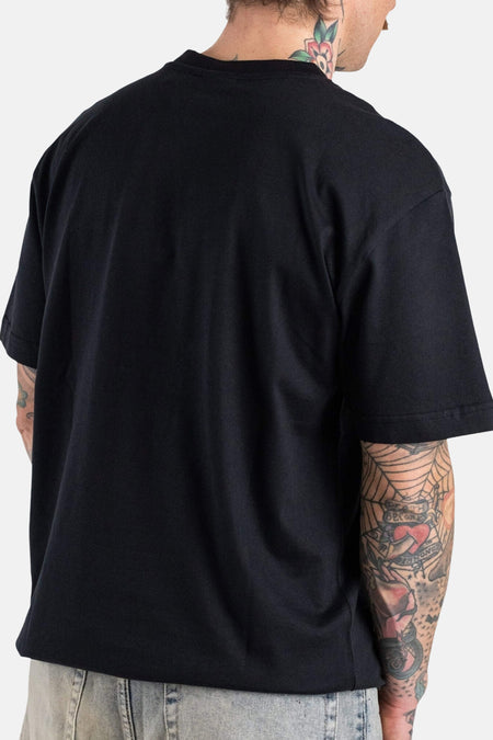 T-shirt noir à manches courtes ONLY & SONS®, avec un design uni et une coupe décontractée, vue arrière.